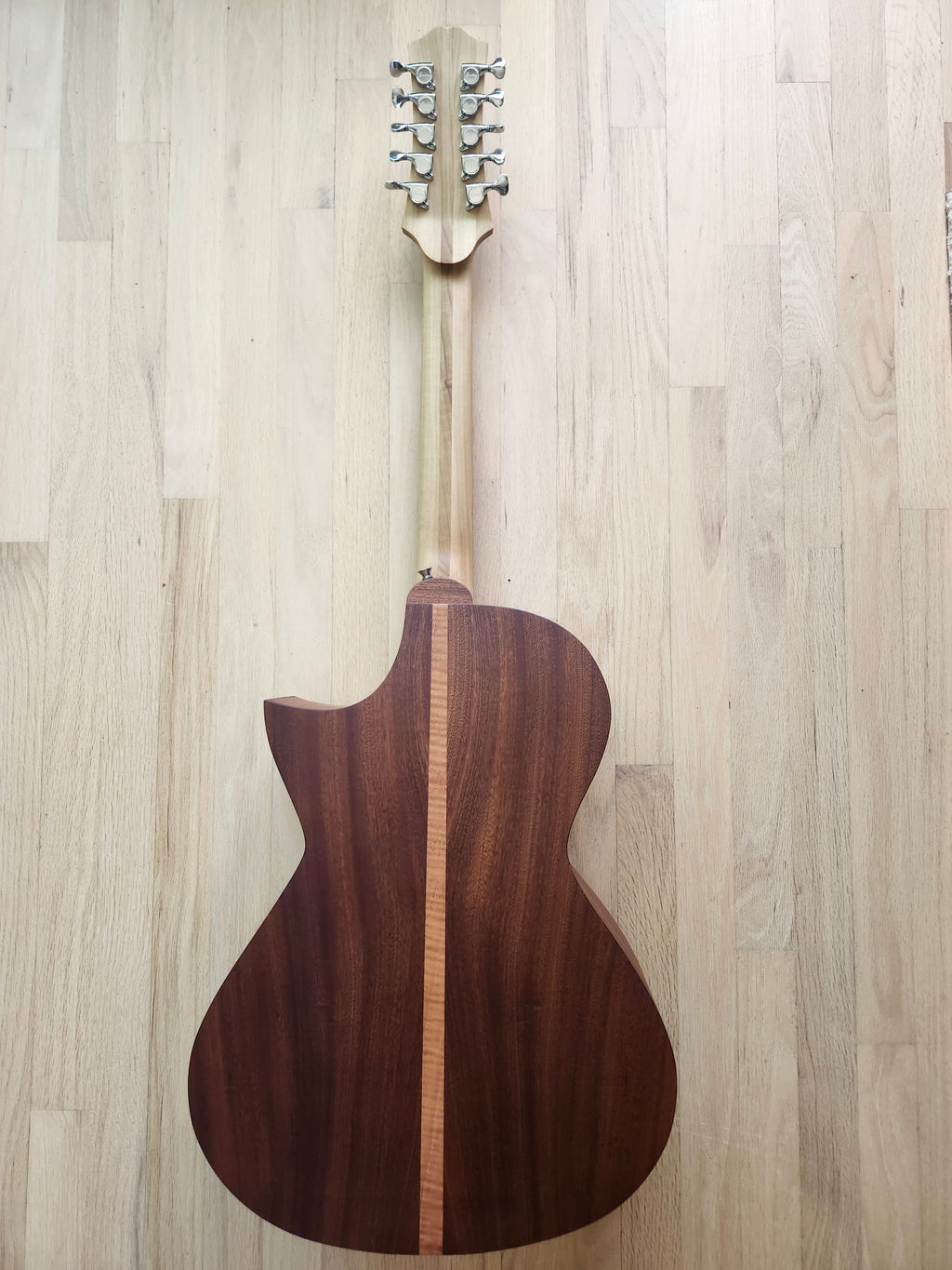 Bajo Quinto B-476NT